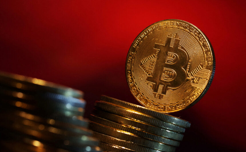 Bitcoin collects 4,000 as a Bull Flag Pattern Form – Analyst