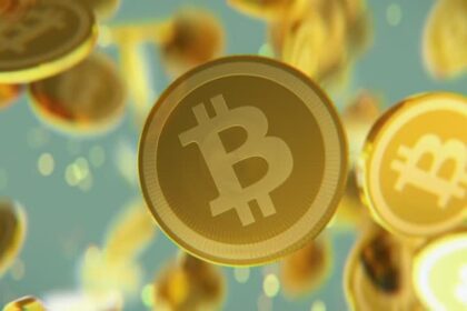 Bitcoin rebound from 0,000 – start of healthy pullback or deeper fix?