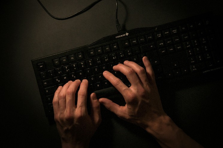Satoshi Era-Whale’s 0 million Bitcoin move could be linked to a wallet security upgrade: Arkham