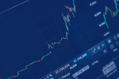 Asian stock markets show divided results as AI excitement moves Wall Street