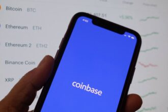 Coinbase resumes user onboarding in India, plans to introduce fiat currency next year